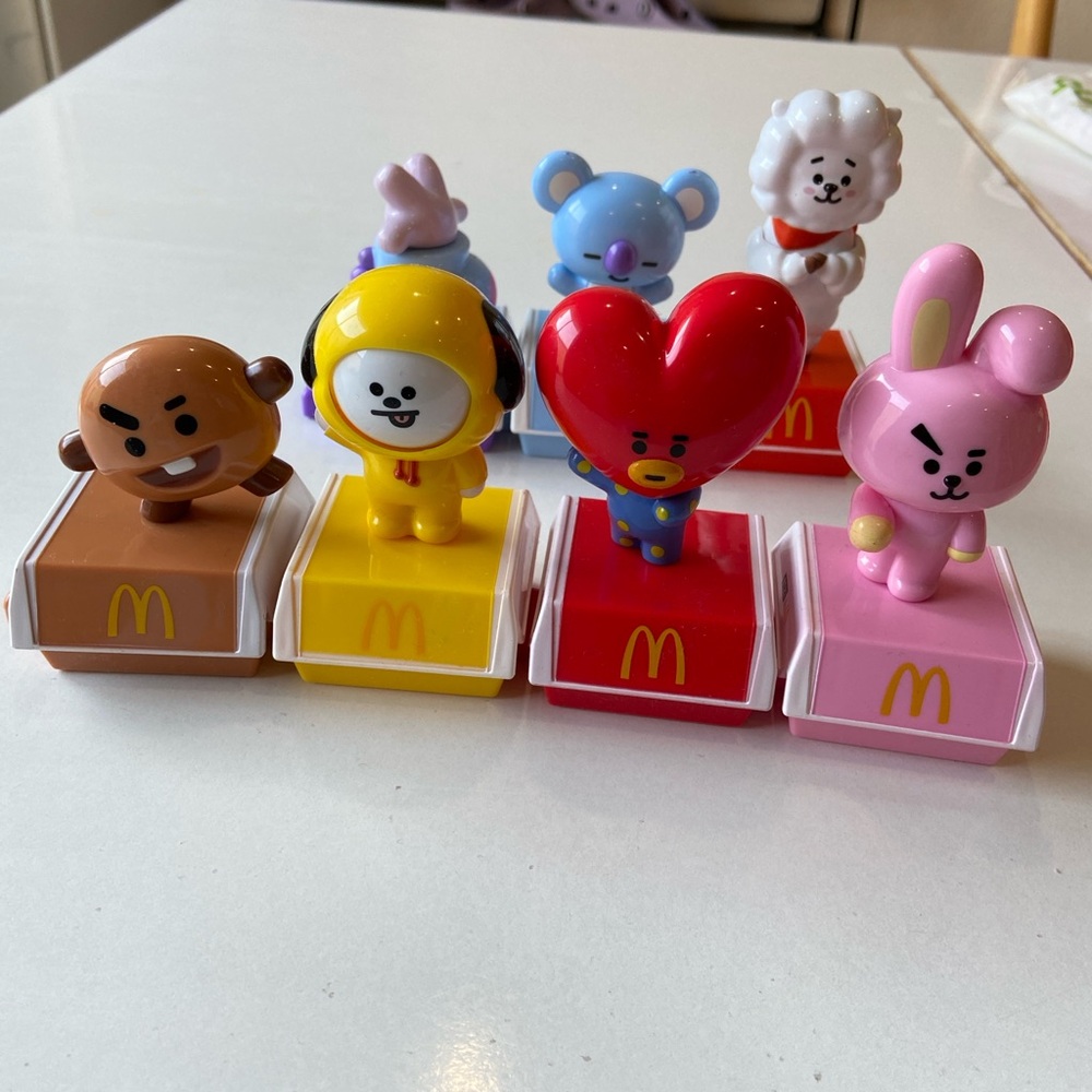 McDonald’s BTS Happy Meal BT21 x McDonald’s Toy Collectables New Open Complete
